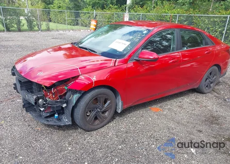 2023 Hyundai Elantra Sel z USA, uszkodzony, nr VIN 5NPLM4AG3PH093985